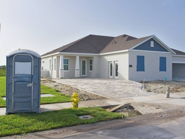 Porta potty delivery and setup in Woodville, FL